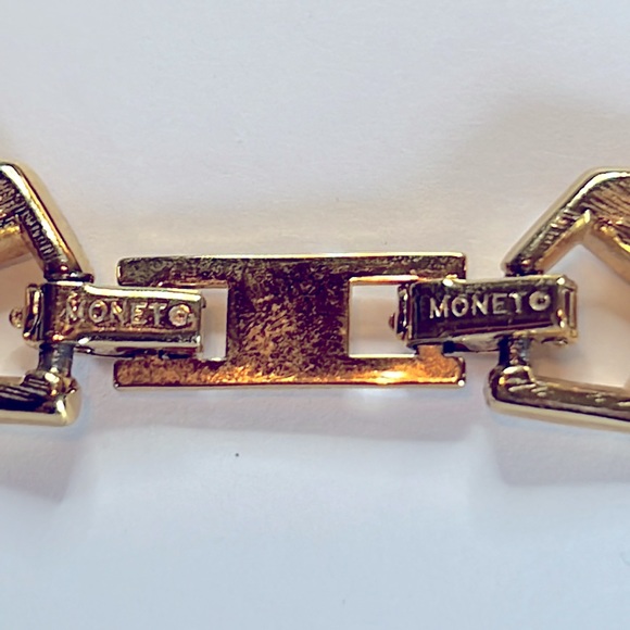 Vintage Monet 18" Retro/Deco Enameled Red/Cream Gold Plated Links Necklace - Picture 10 of 10